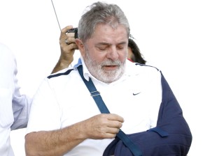 Lula se espeta para aliviar a dor – Por Jornal da Tarde