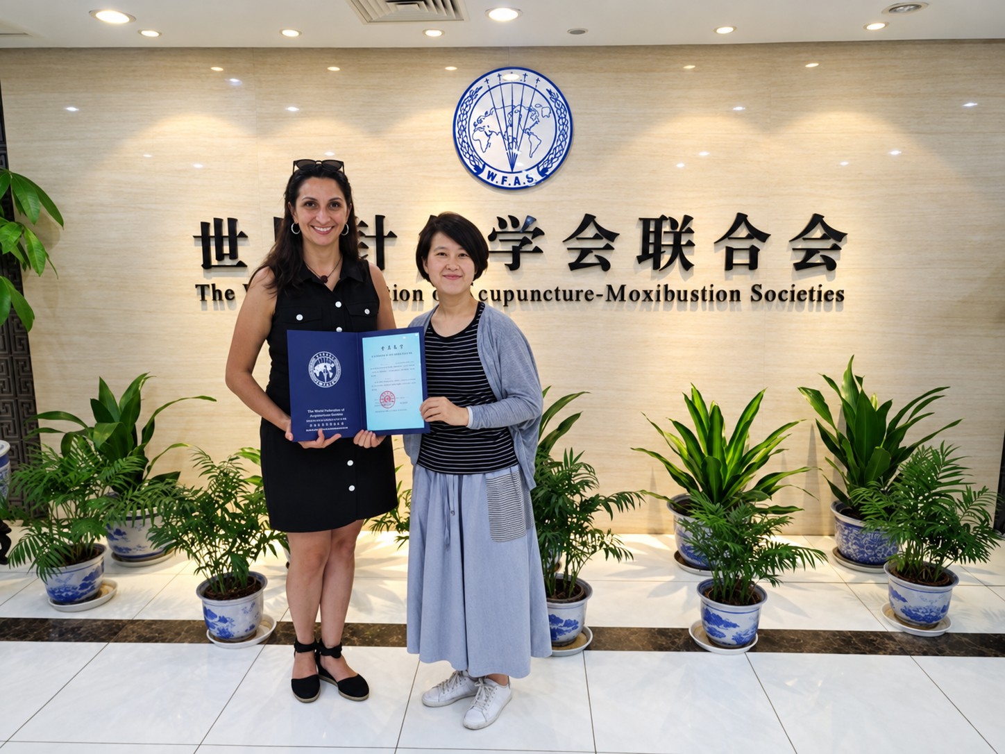 Grupo do Instituto Long Tao na Academia de Ciências Médicas Chinesas, em Beijing